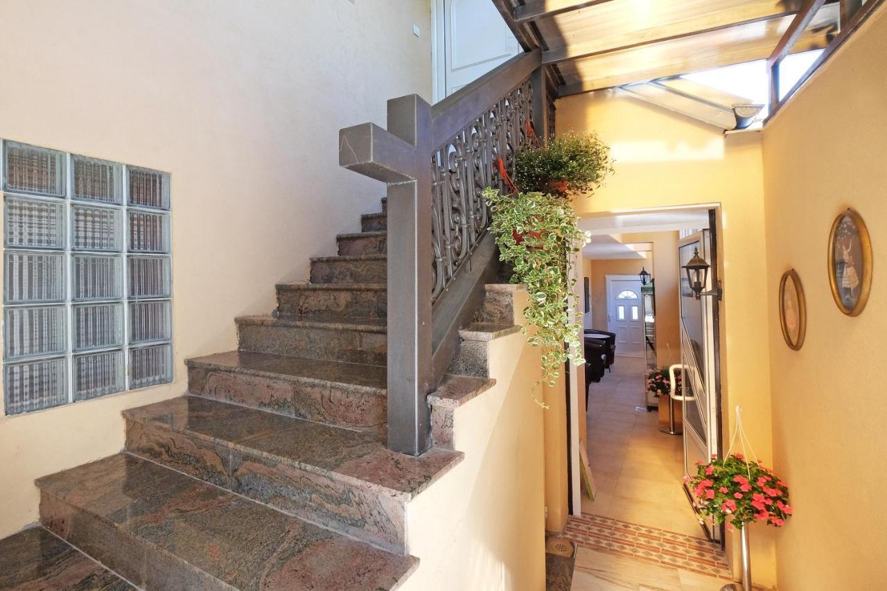 Villa Tower Gardos Belgrade Extérieur photo